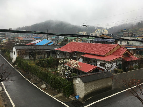 기적소리와 힘차게 달려갈 준비가 된 조곡동 철도관사마을
