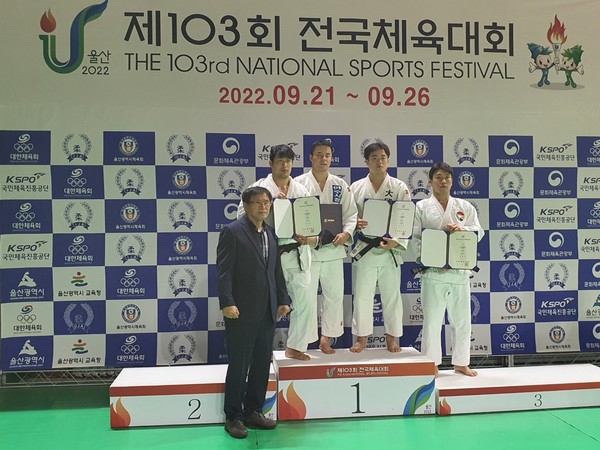 여수시청(시장 정기명) 유도팀 이광희 선수가 제103회 전국체육대회에서 금메달을 획득했다.