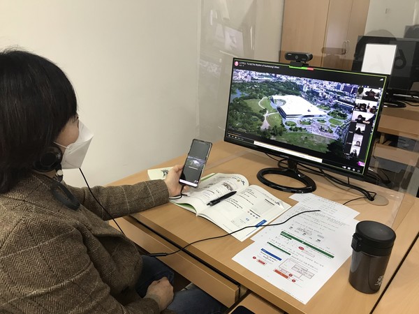 군산시는 25일 시간이나 장소의 제약없이 온라인 환경에서도 학습할 수 있는 교육 콘텐츠 『군산시 사이버평생학습관』을 오는 30일부터 운영한다고 밝혔다.