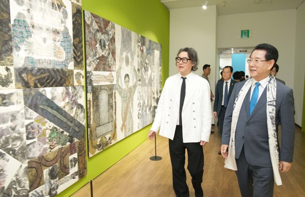 국내 최초이자 세계 유일한 2023 전남국제수묵비엔날레가 9월 1일 목포문화예술회관에서 개막식을 시작으로 두 달간의 대장정에 돌입했다.