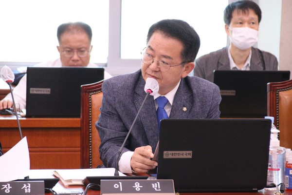 10 일 국감장, 더불어민주당 이용빈 의원( 광주 광산구갑) 