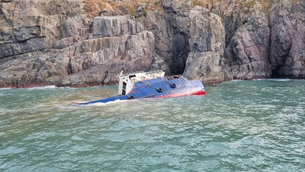 안군 가거도 인근 해상에서 침몰된 중국 선박(200톤급)